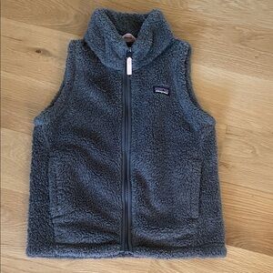 Patagonia girls fleece vest